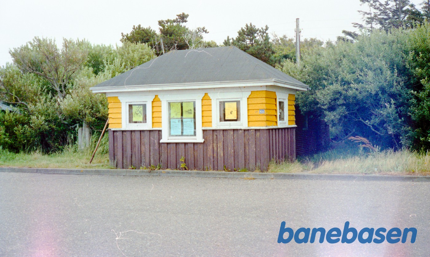 Træbygning fra Obling trinbræt Træbygning fra Obling trinbræt