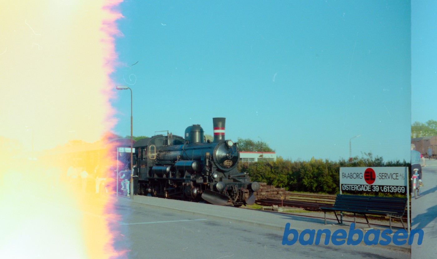 D 826 med veterantog D 826 med veterantog