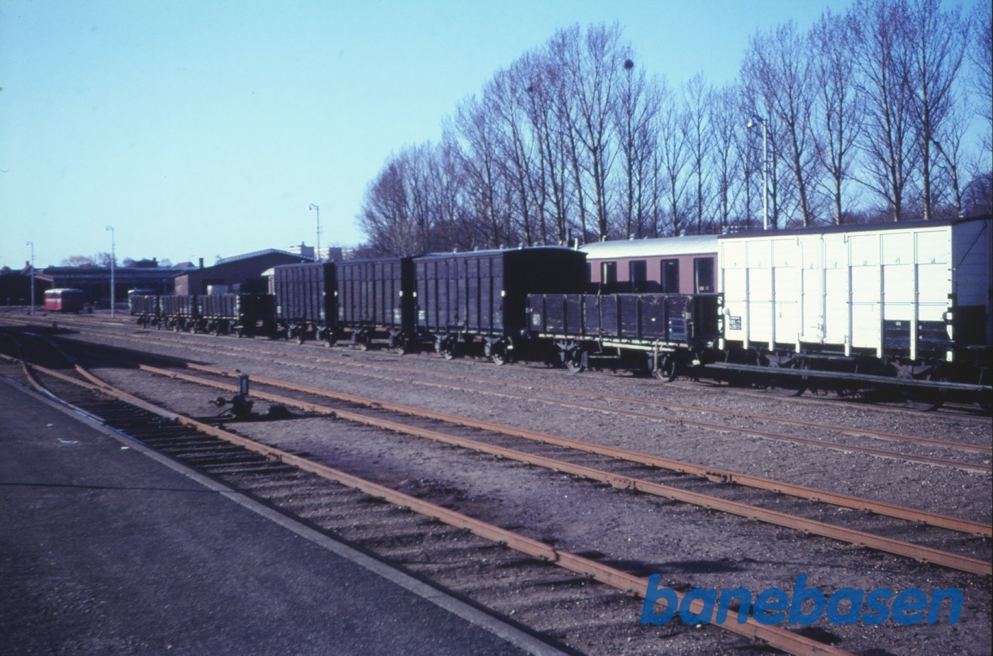 Sporareal ved værkstedet med hensatte godsvogne Sporareal ved værkstedet med hensatte godsvogne