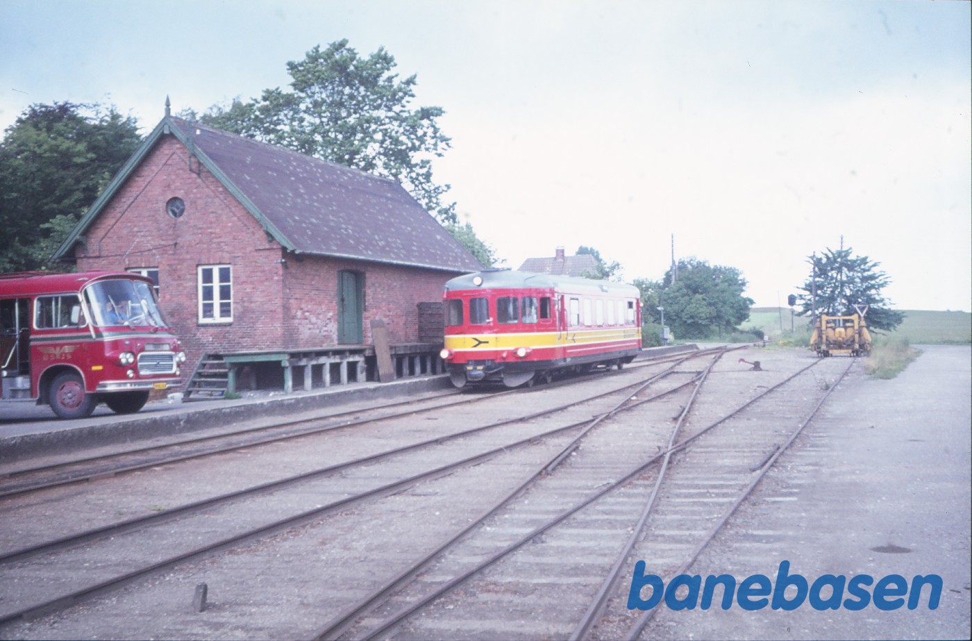 MB-skinnebus under indkørsel MB-skinnebus under indkørsel
