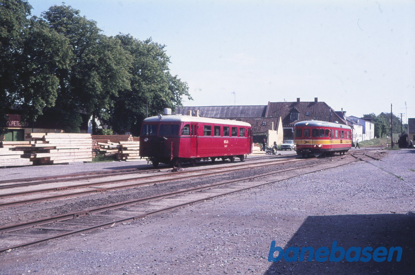 SM 13 krydser med MB-skinnebus SM 13 krydser med MB-skinnebus