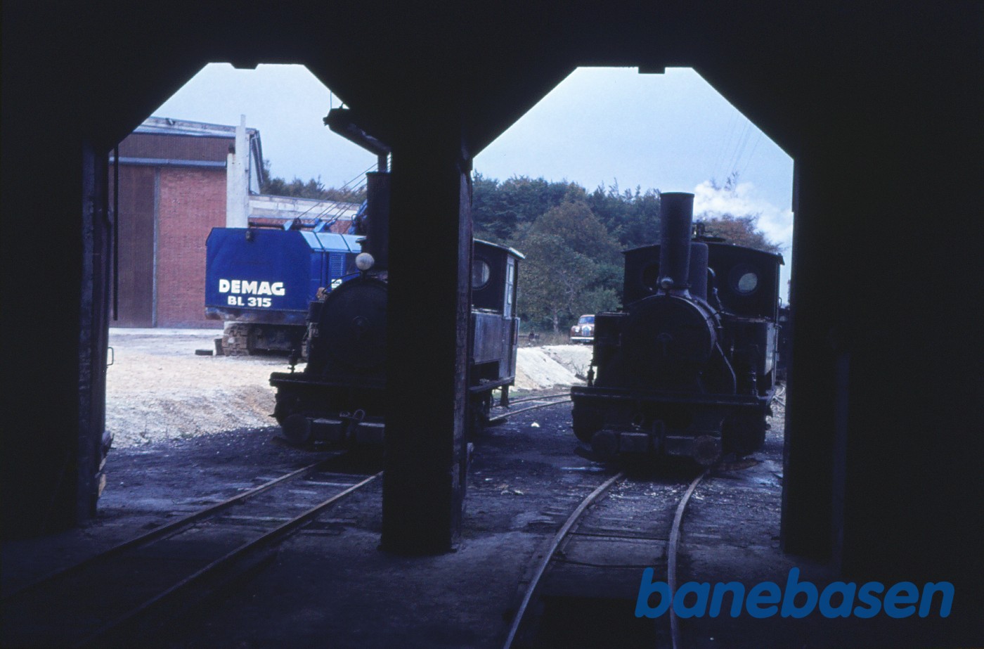 Damplokomotiv nr. I (tv) og IV (th) Damplokomotiv nr. I (tv) og IV (th)