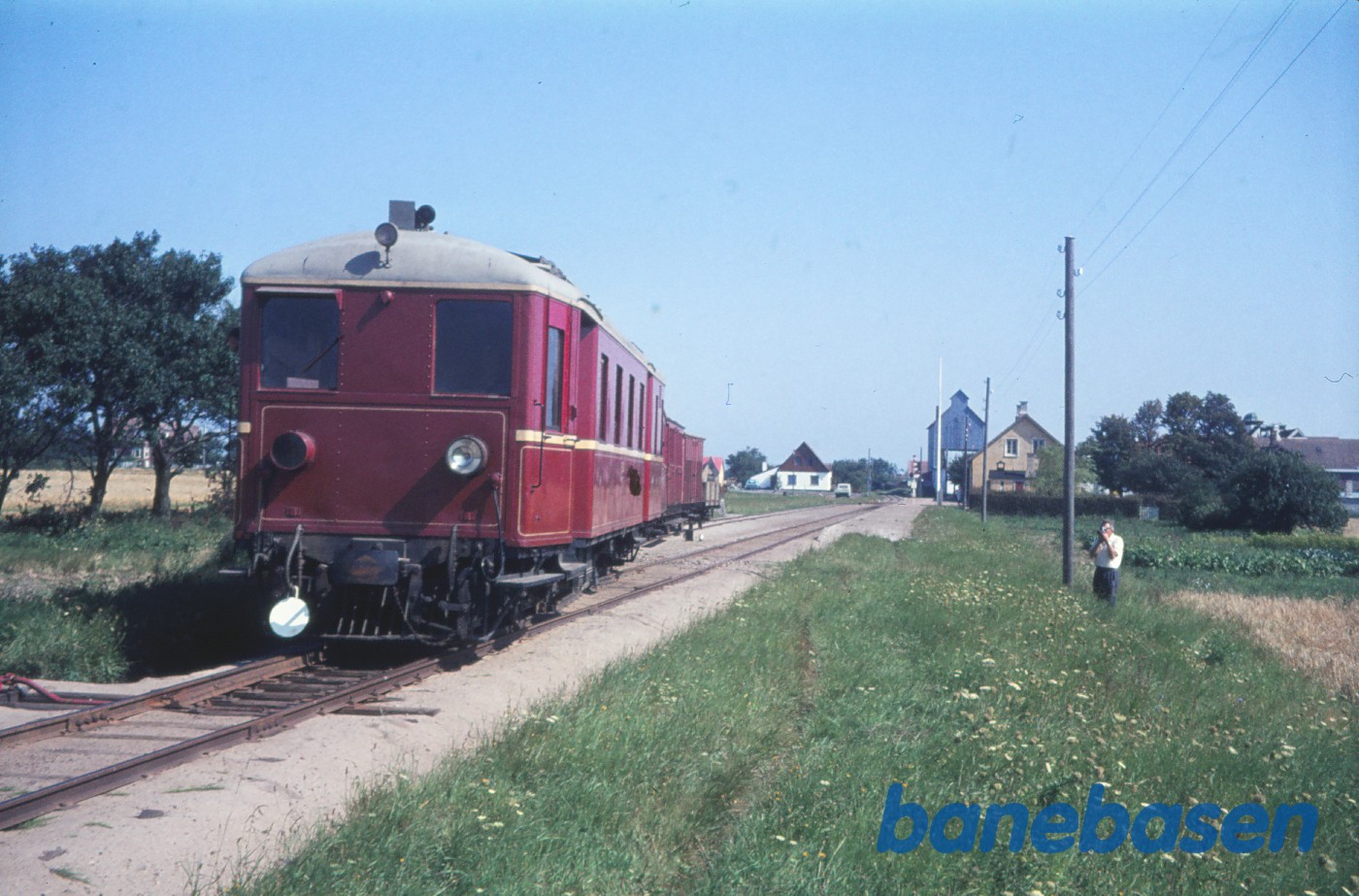 M 5 med udflugtstog for KLK M 5 med udflugtstog for KLK