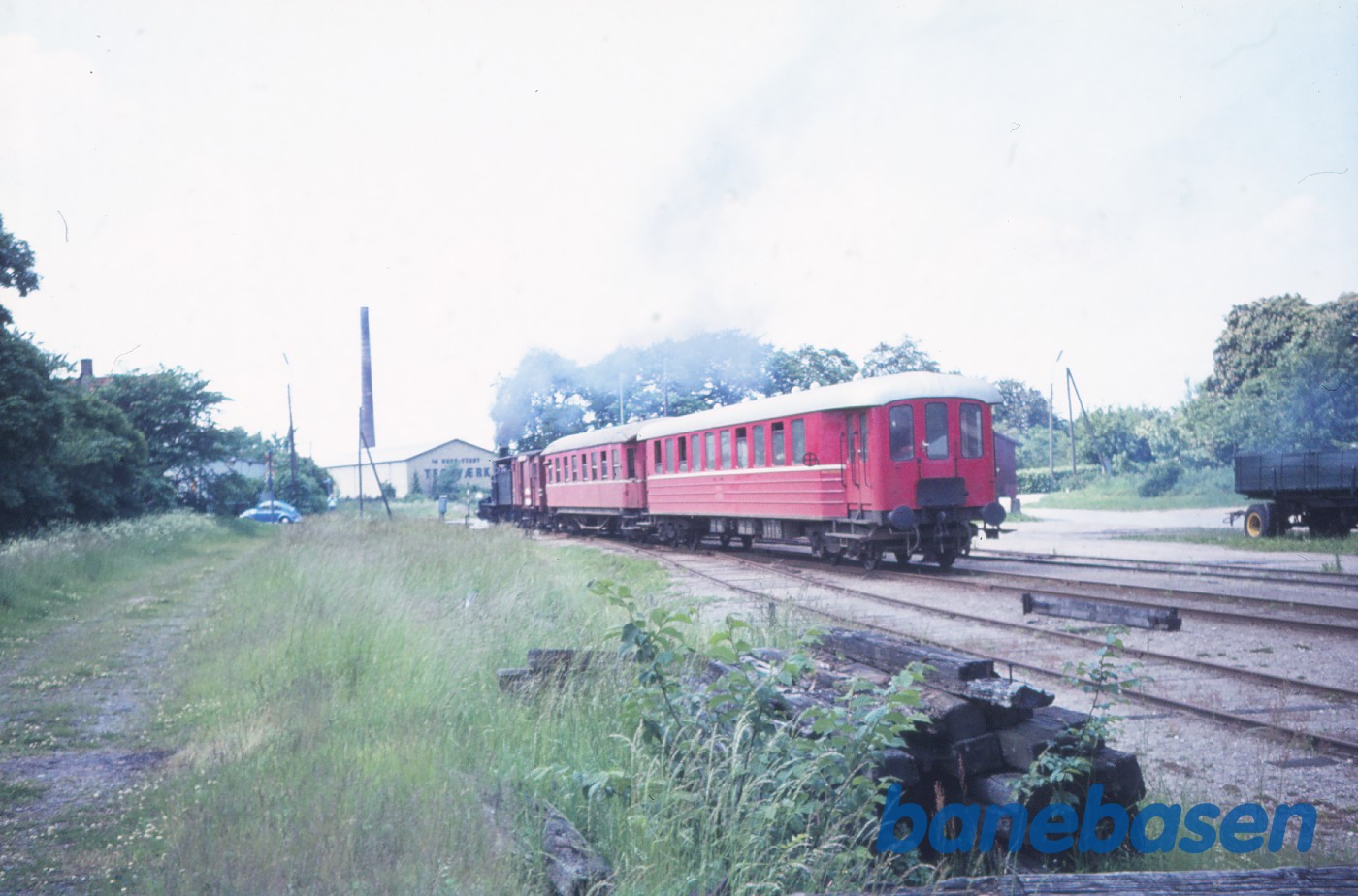 G 625 med udflugtstog G 625 med udflugtstog