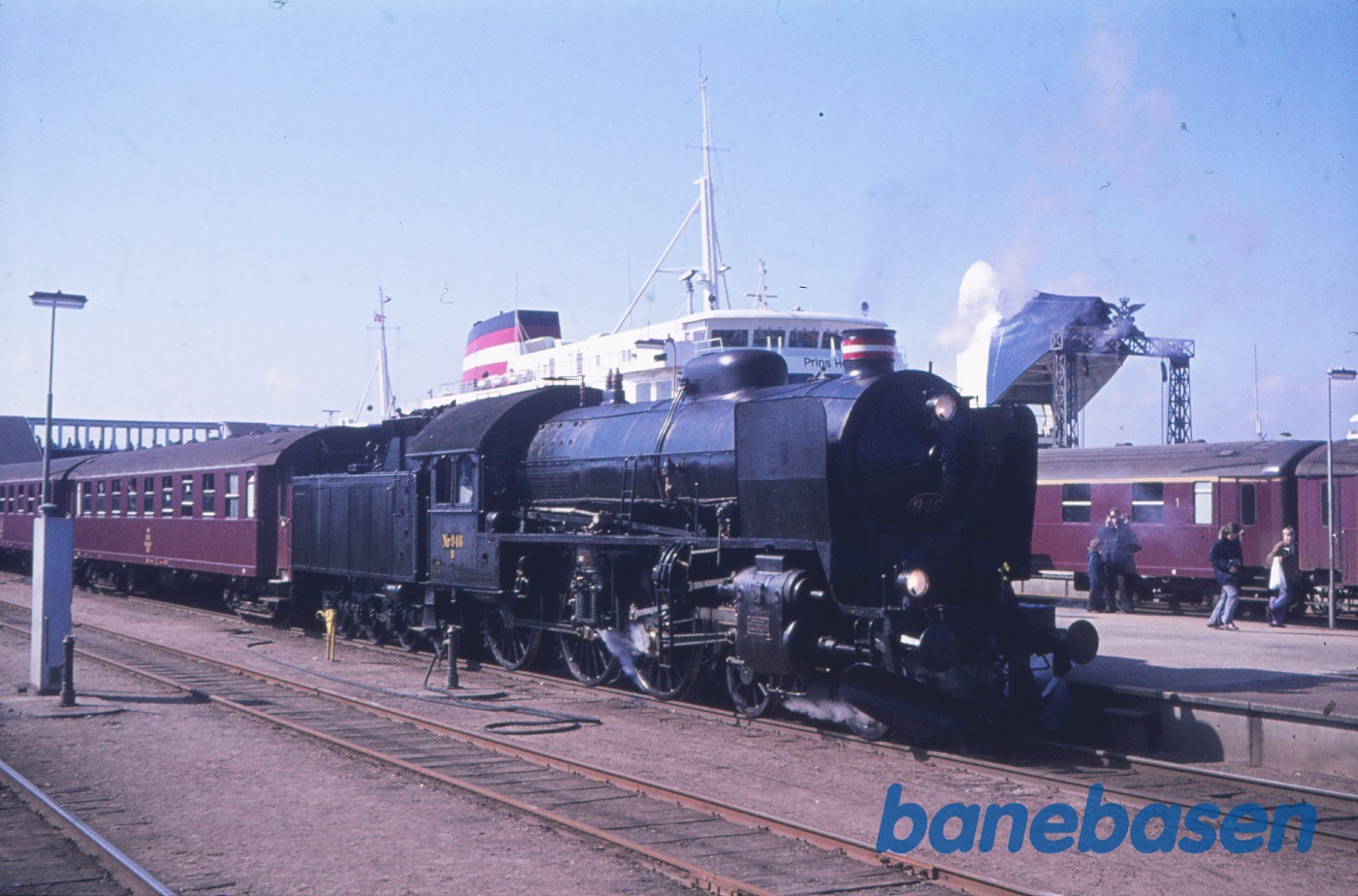 R 946 med særtog i.f.m. Jernbanemuseets indvielse R 946 med særtog i.f.m. Jernbanemuseets indvielse