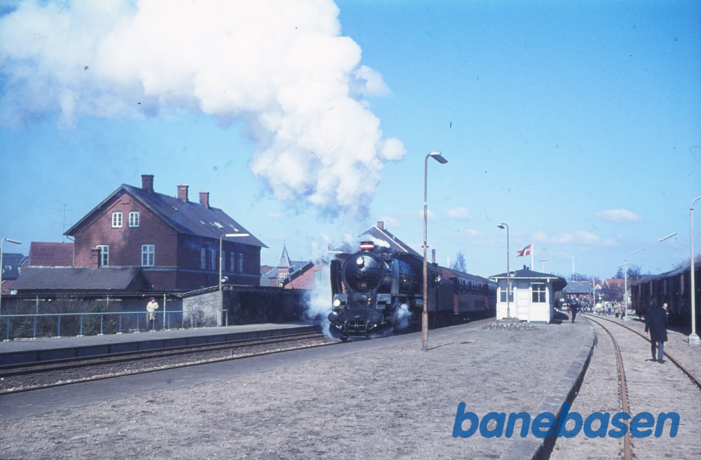 R 946 med særtog i.f.m. Jernbanemuseets indvielse R 946 med særtog i.f.m. Jernbanemuseets indvielse