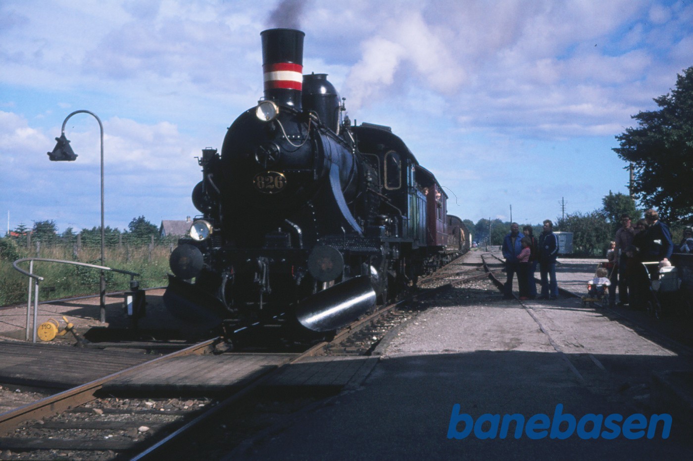 D 826 med "udflugts"-godstog D 826 med "udflugts"-godstog