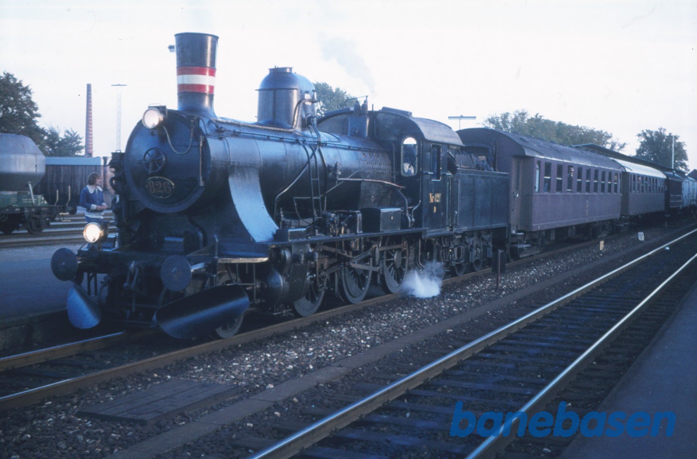 D 826 med "udflugts"-godstog D 826 med "udflugts"-godstog