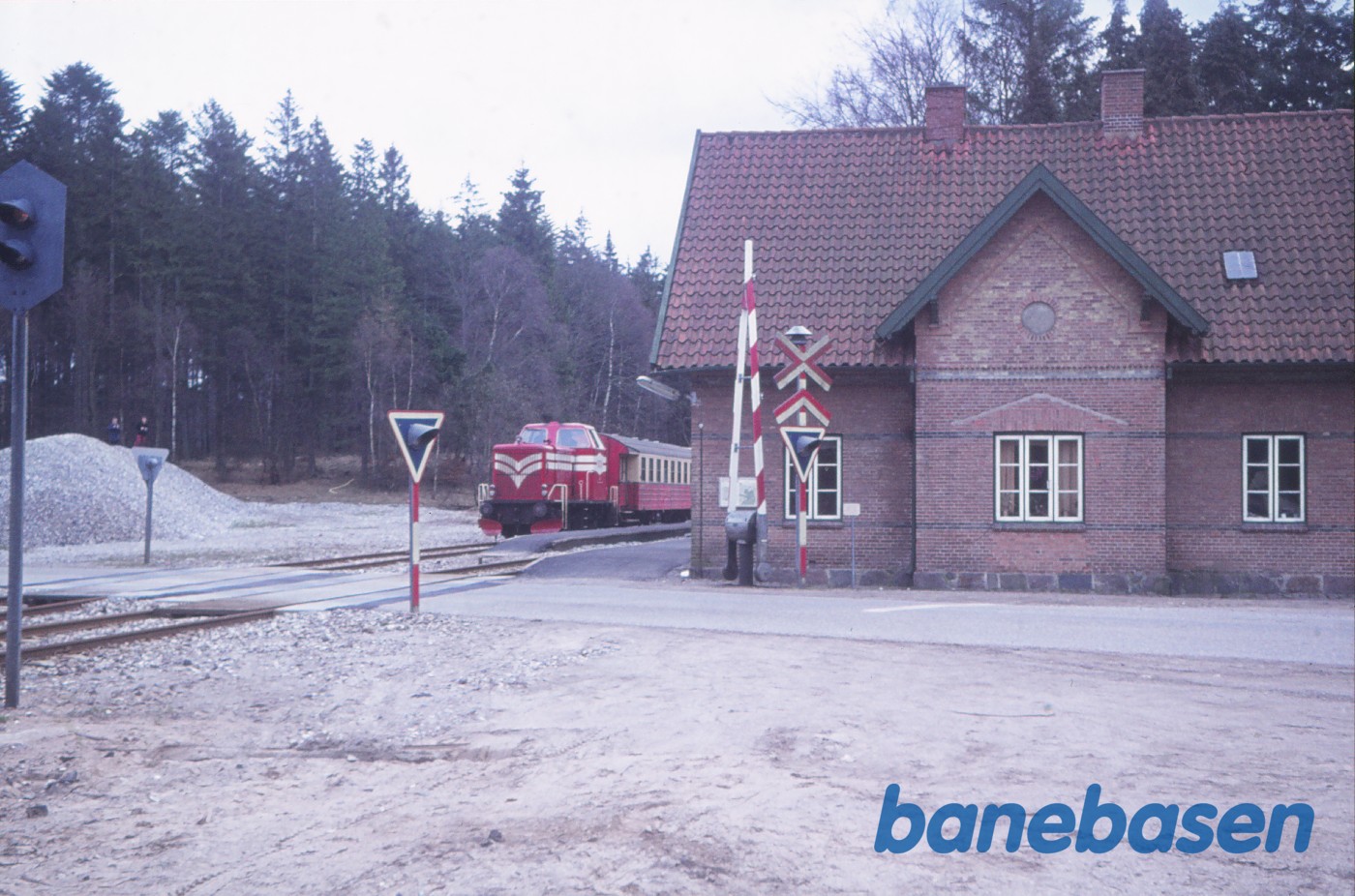 L 2 + C 41 + C 42 L 2 + C 41 + C 42