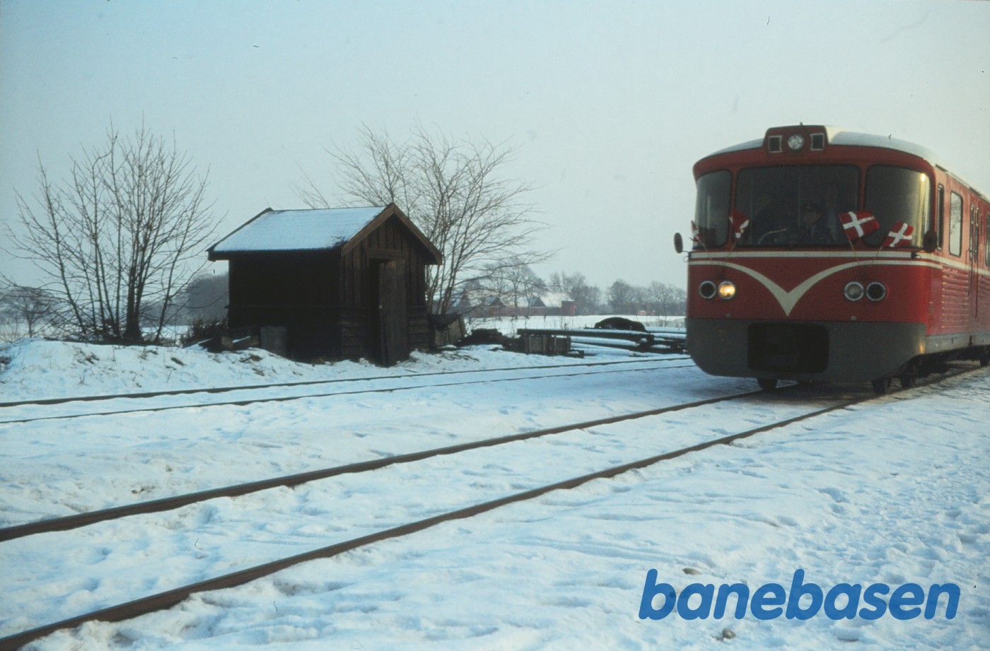Y-tog med flag Y-tog med flag