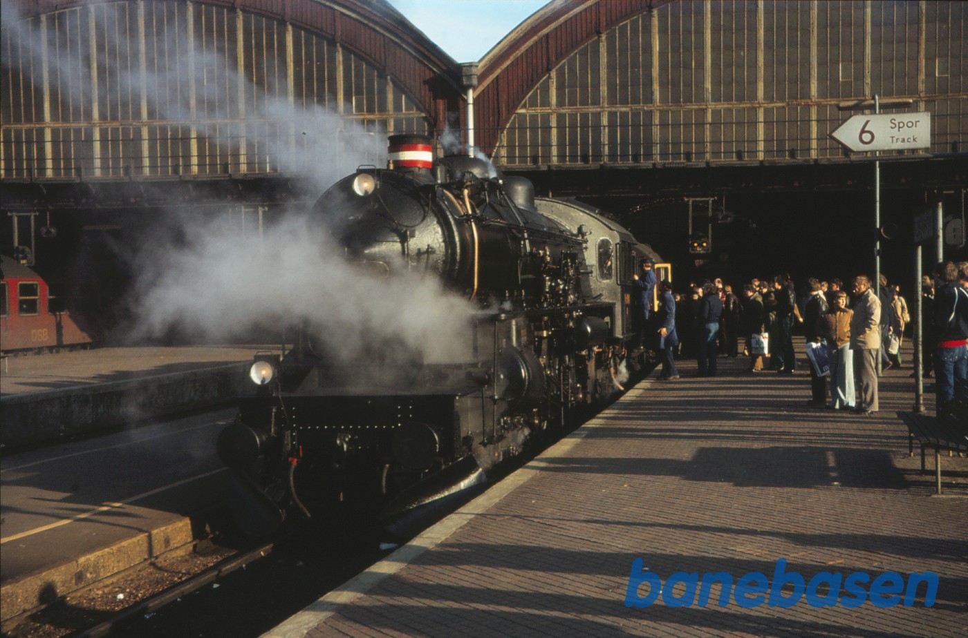 E 991 med udflugtstog E 991 med udflugtstog