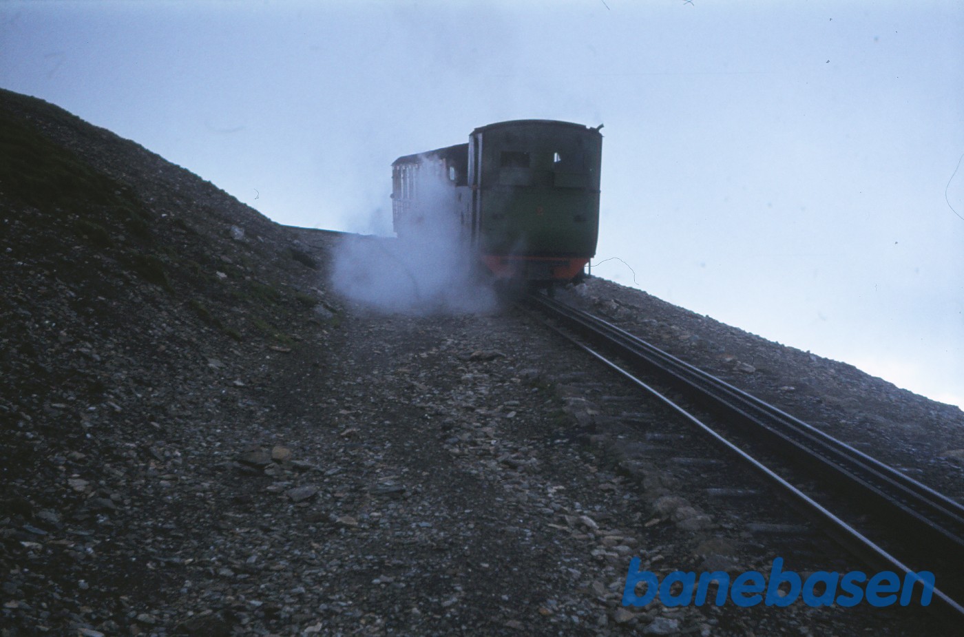 Tog på vej ned Tog på vej ned