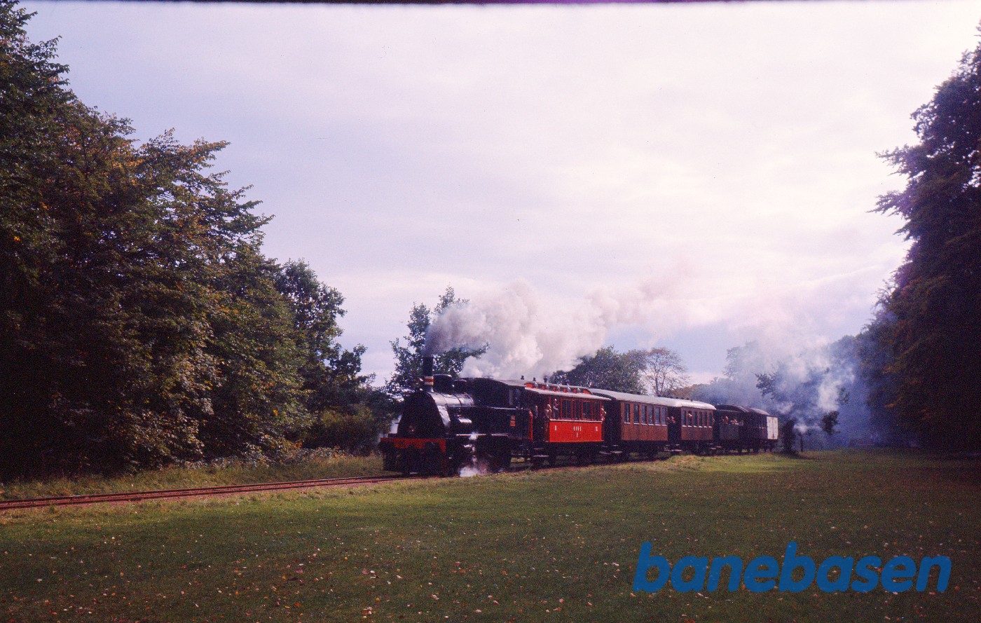 ØSJS nr. 7 med veterantog ØSJS nr. 7 med veterantog