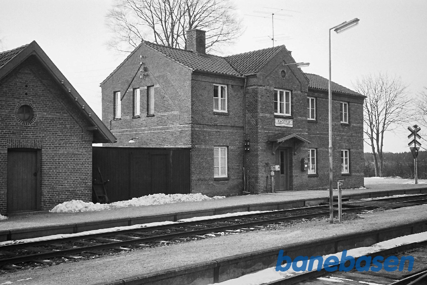 Stationsbygningen Stationsbygningen