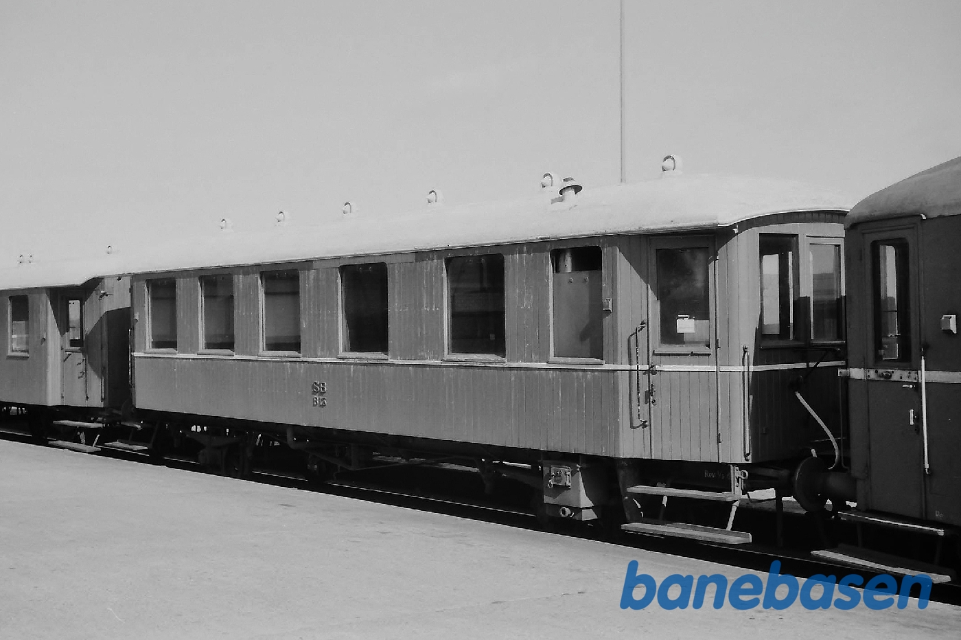 B 13 B 13
