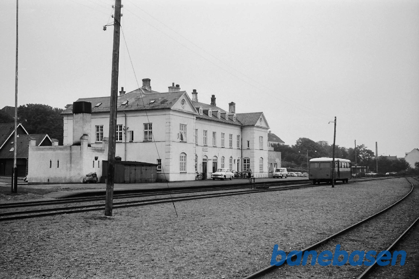 Stationsbygningen Stationsbygningen