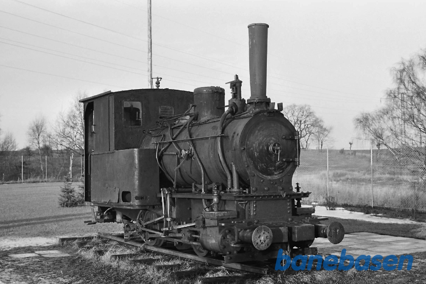Lokomotiv fra Faxe Jernbane ved Teknisk Museum, Ole Rømers Vej i Helsingør Lokomotiv fra Faxe Jernbane ved Teknisk Museum, Ole Rømers Vej i Helsingør