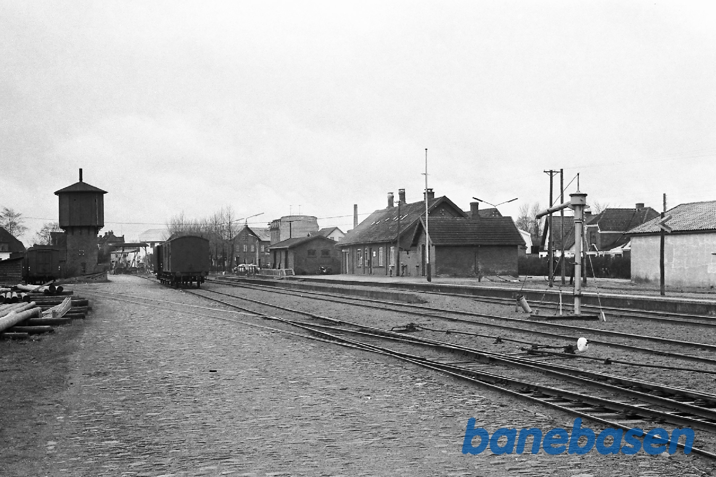 Stationsbygningen Stationsbygningen