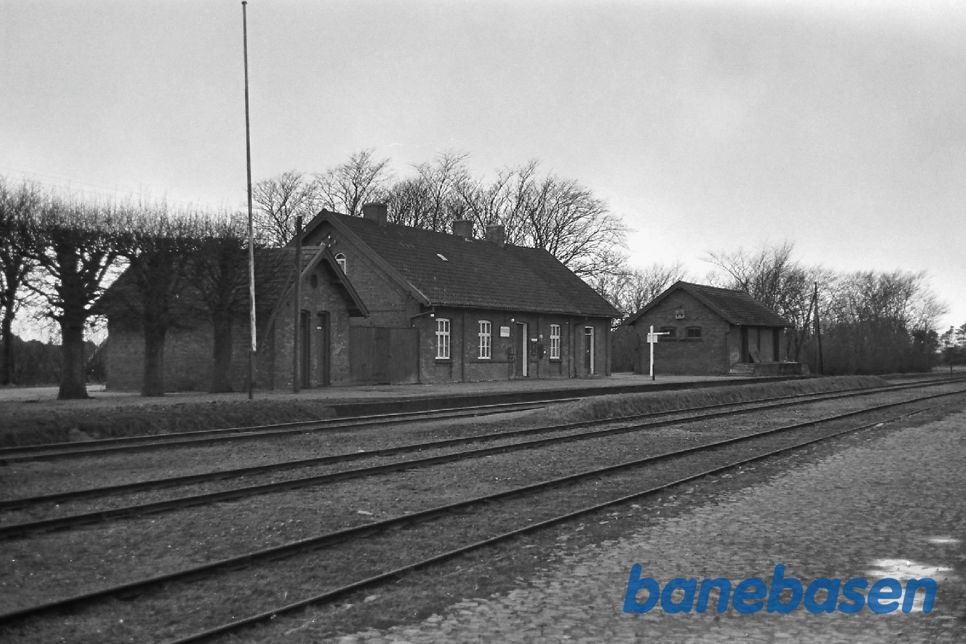 Stationsbygningen Stationsbygningen