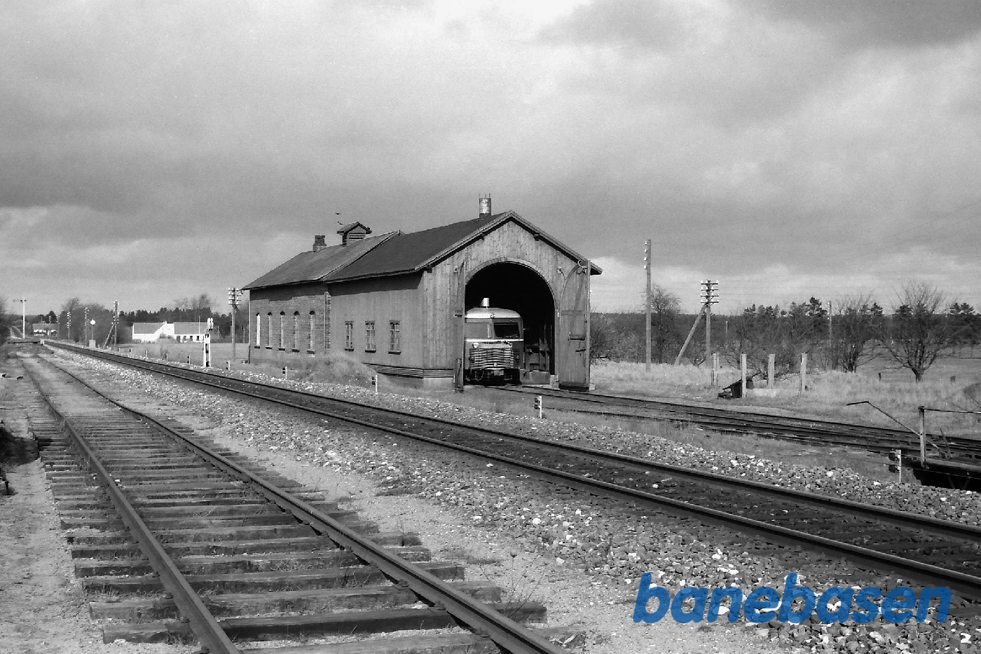 Remise for skinnebus Remise for skinnebus