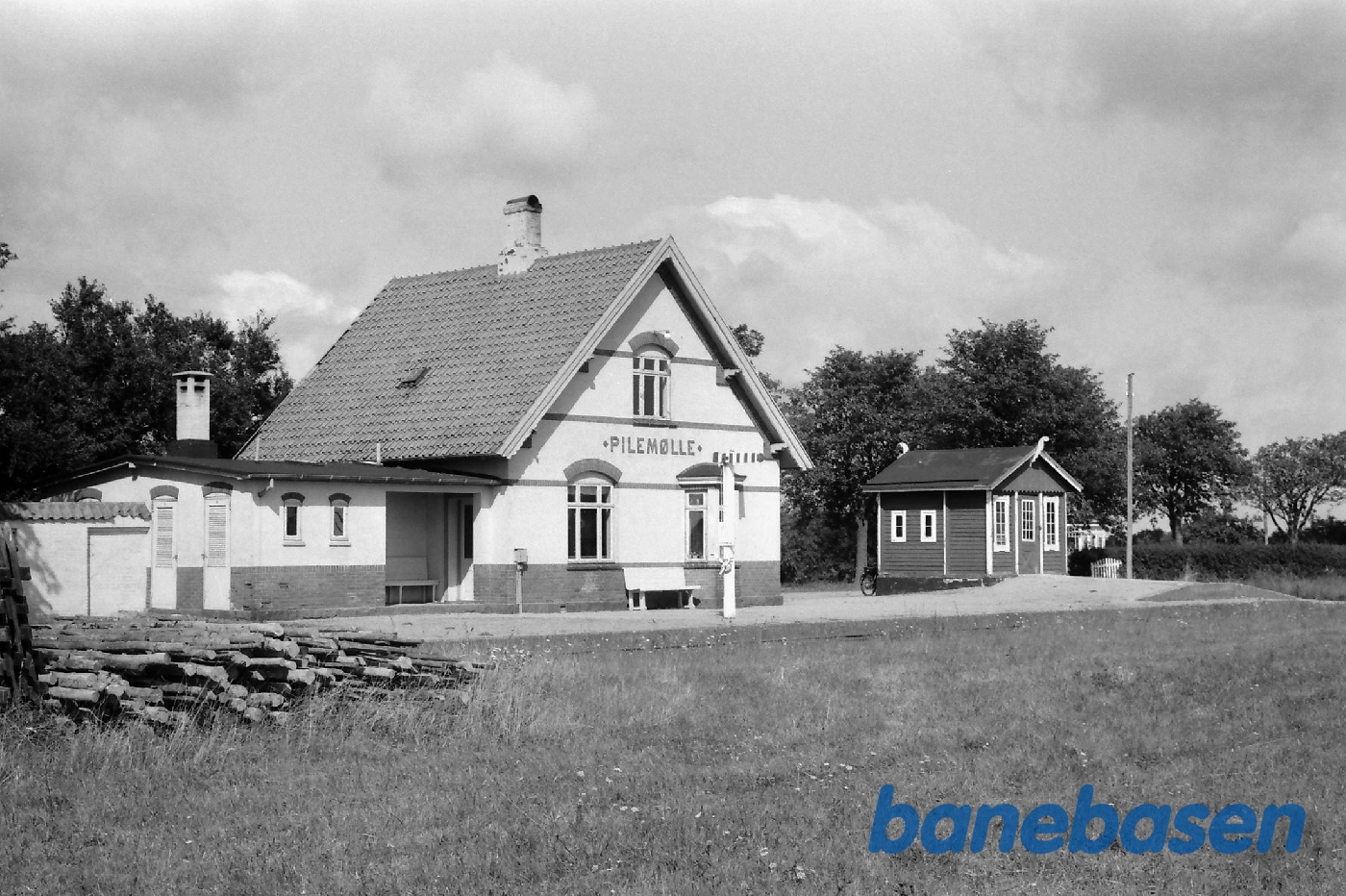 Stationsbygningen Stationsbygningen