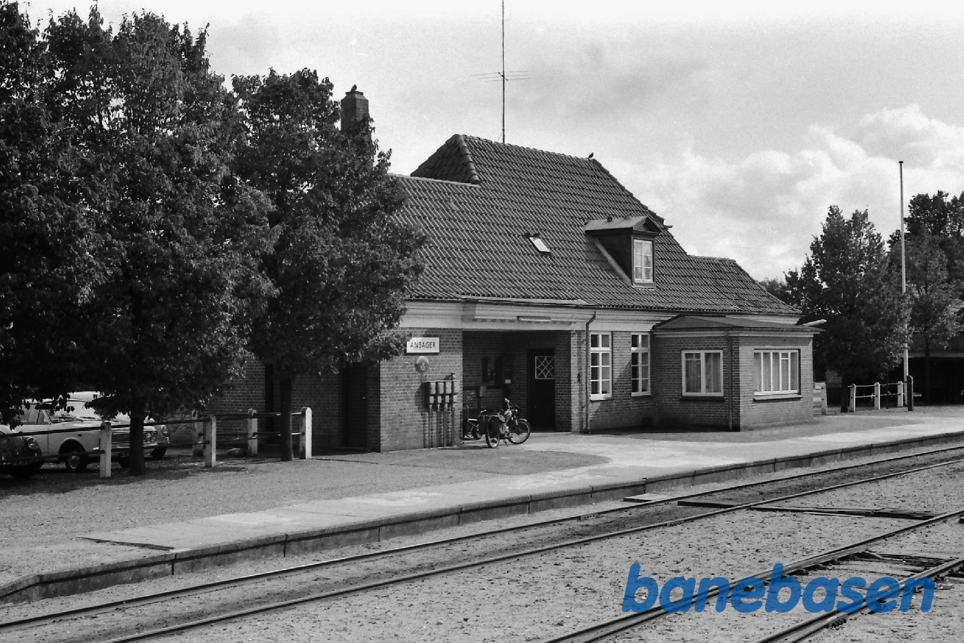 Stationsbygningen Stationsbygningen