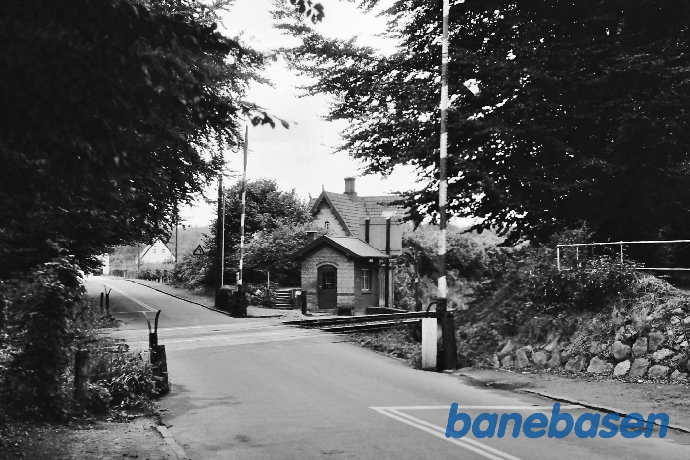 Frydenlund mellempost med bomme fra kystsiden Frydenlund mellempost med bomme fra kystsiden