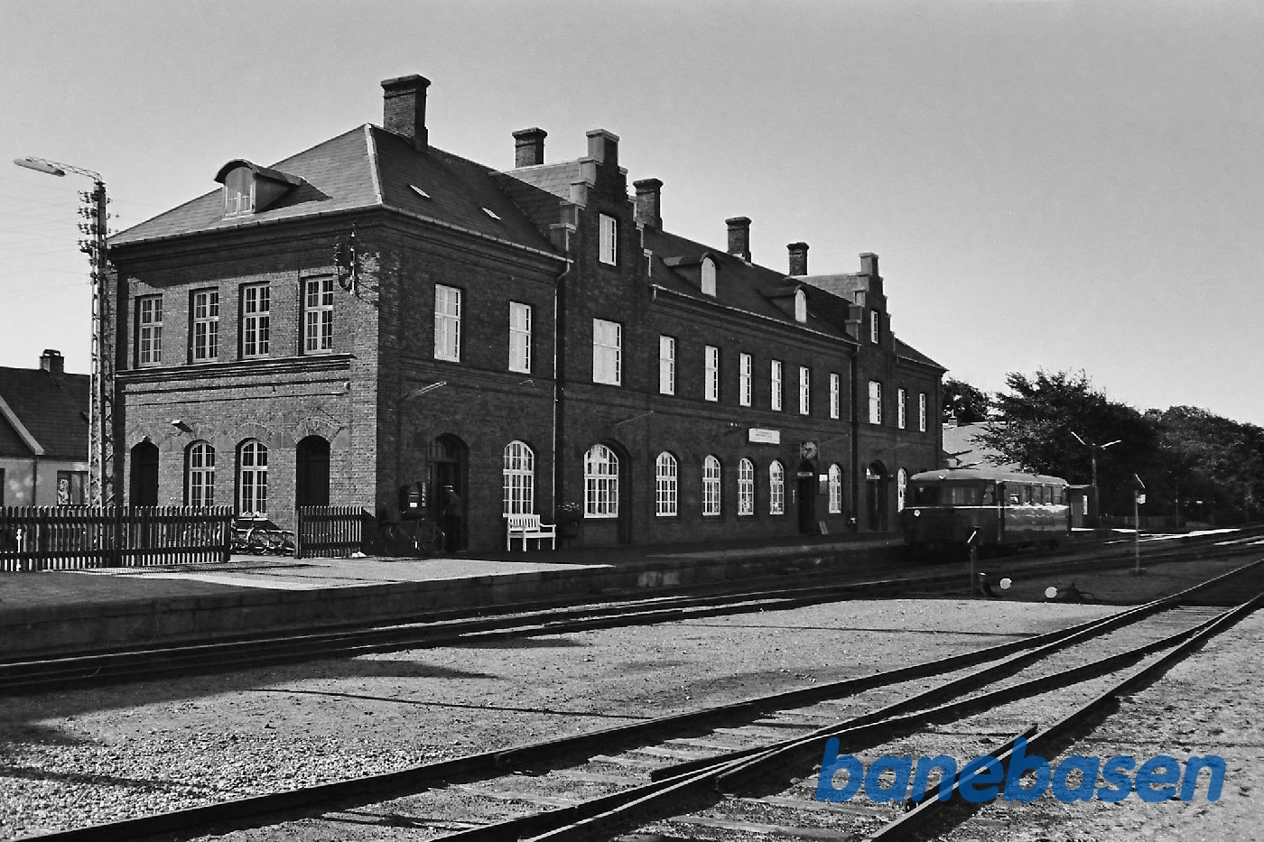 Stationsbygningen Stationsbygningen