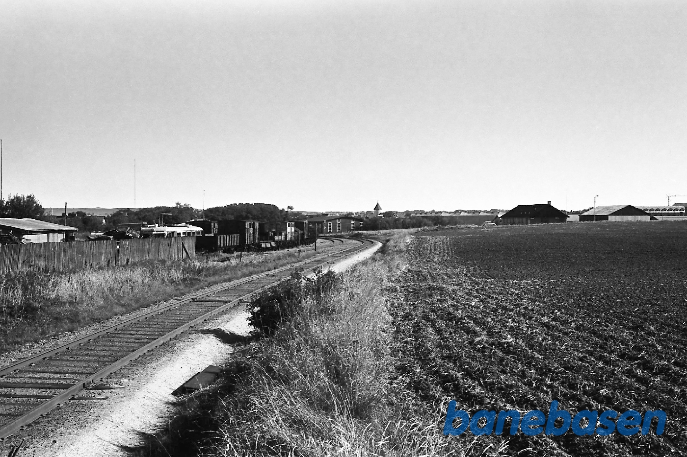 Indkørsel fra Vemb Indkørsel fra Vemb