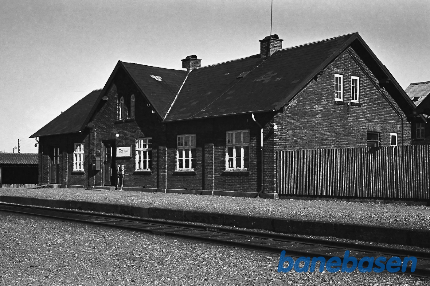 Stationsbygningen Stationsbygningen