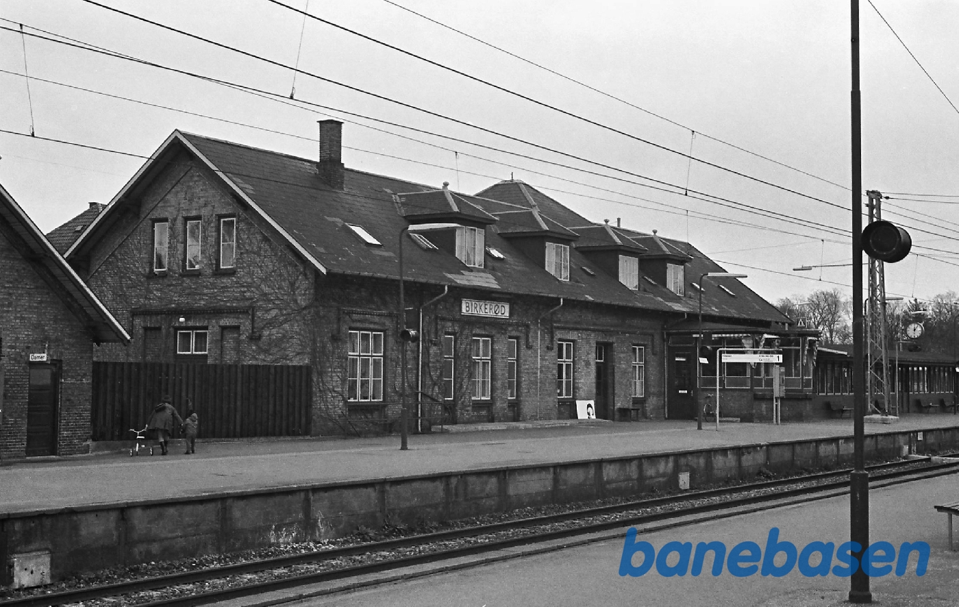 Stationsbygningen Stationsbygningen