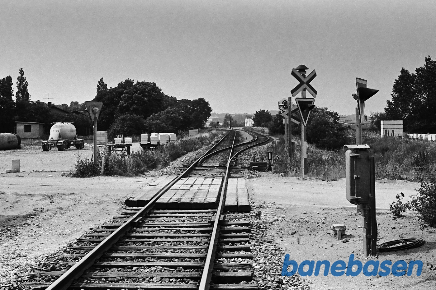 Stationen indkørsel fra Hillerød Stationen indkørsel fra Hillerød