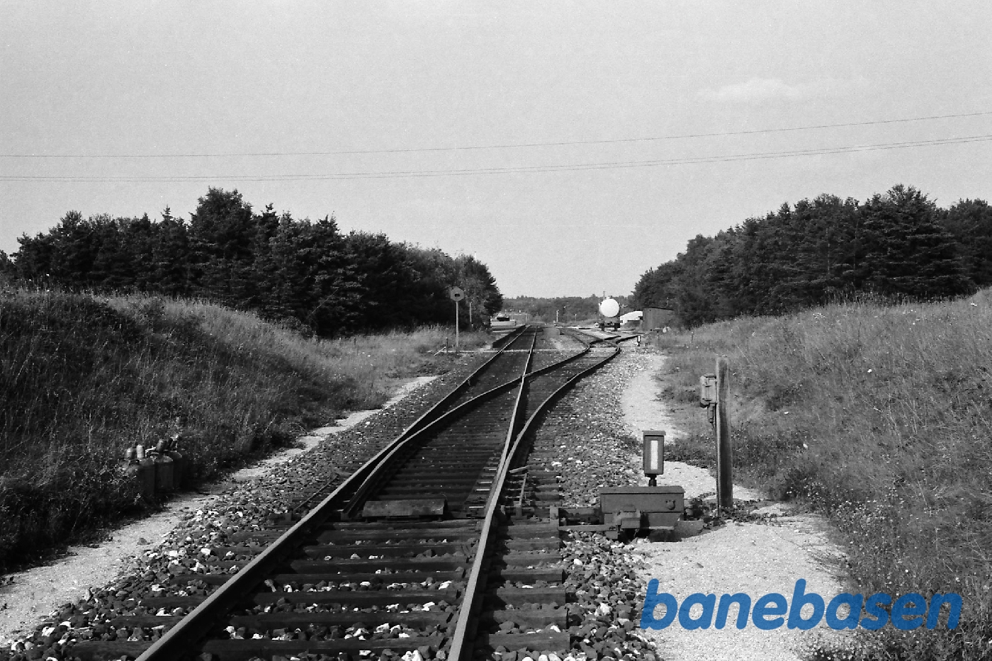 Stationen indkørsel fra Hundested Stationen indkørsel fra Hundested