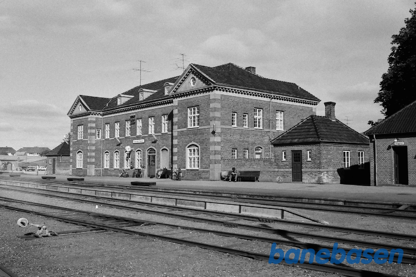 Station fra perronen Station fra perronen