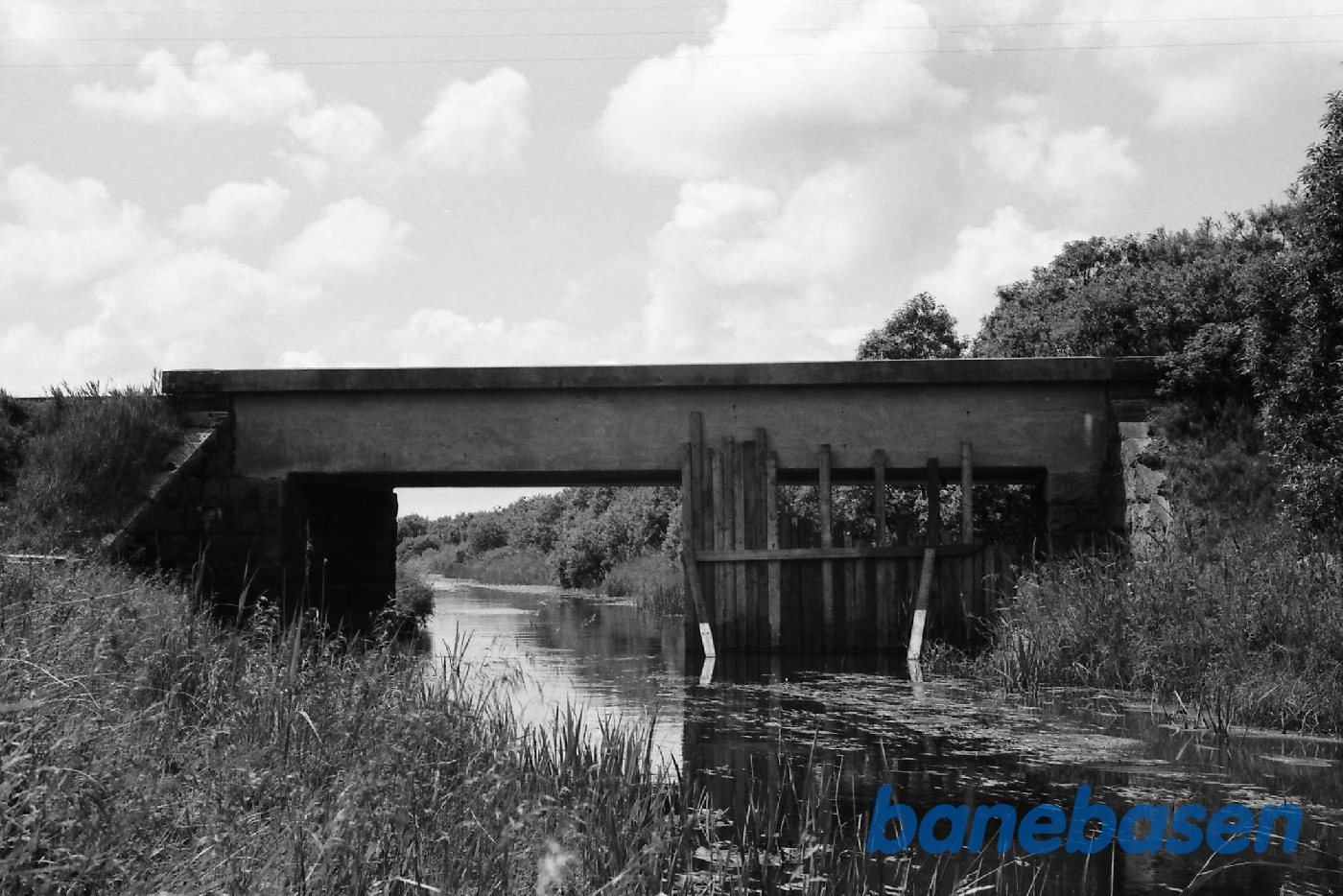 Bro fra øst Bro fra øst