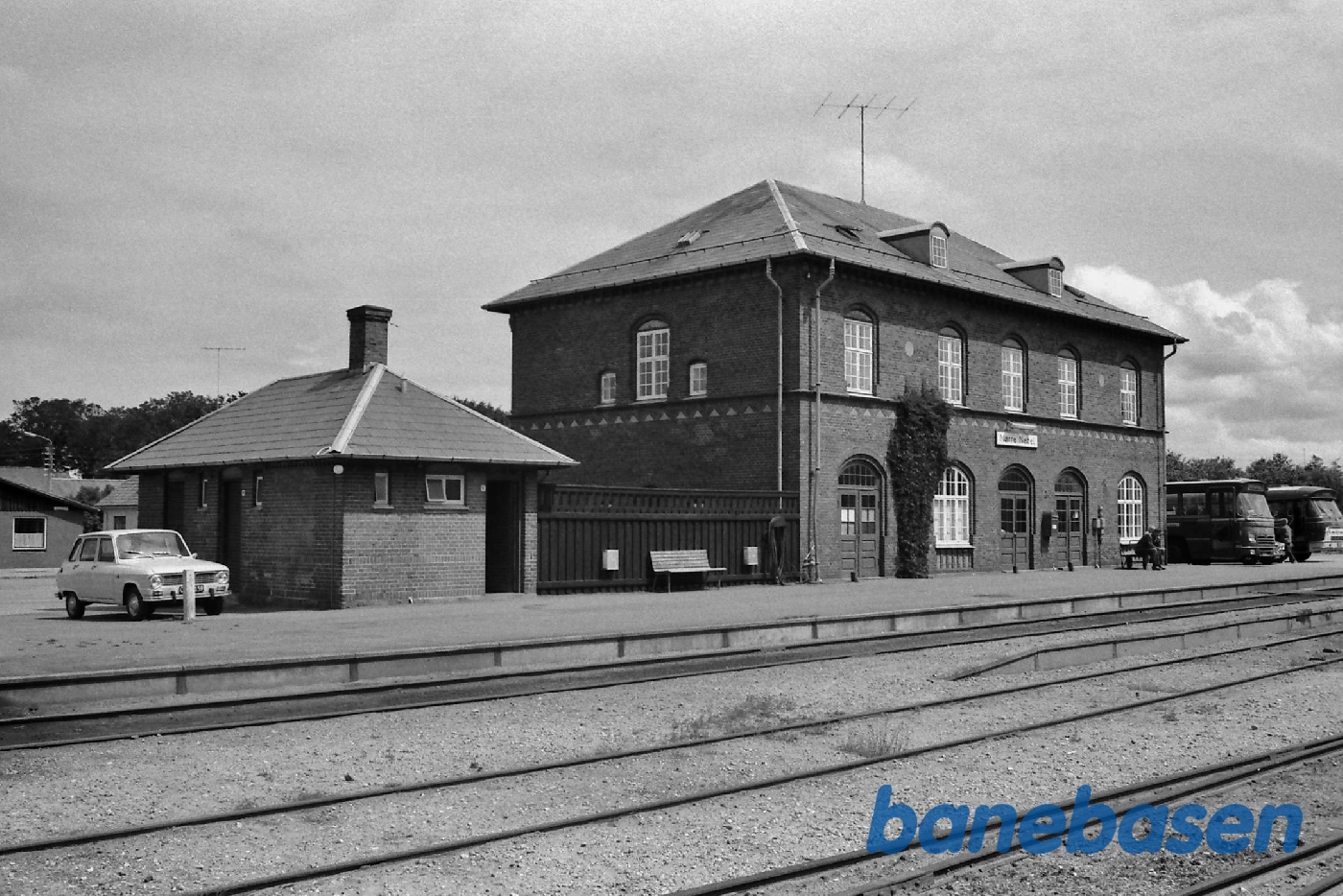 Station fra perronen Station fra perronen
