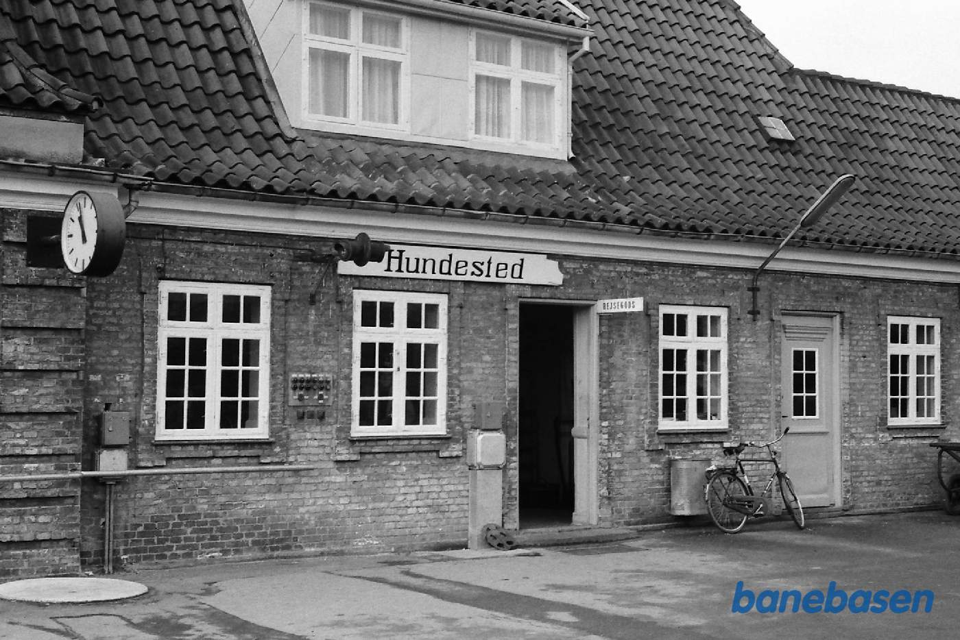 Indgangsdør station