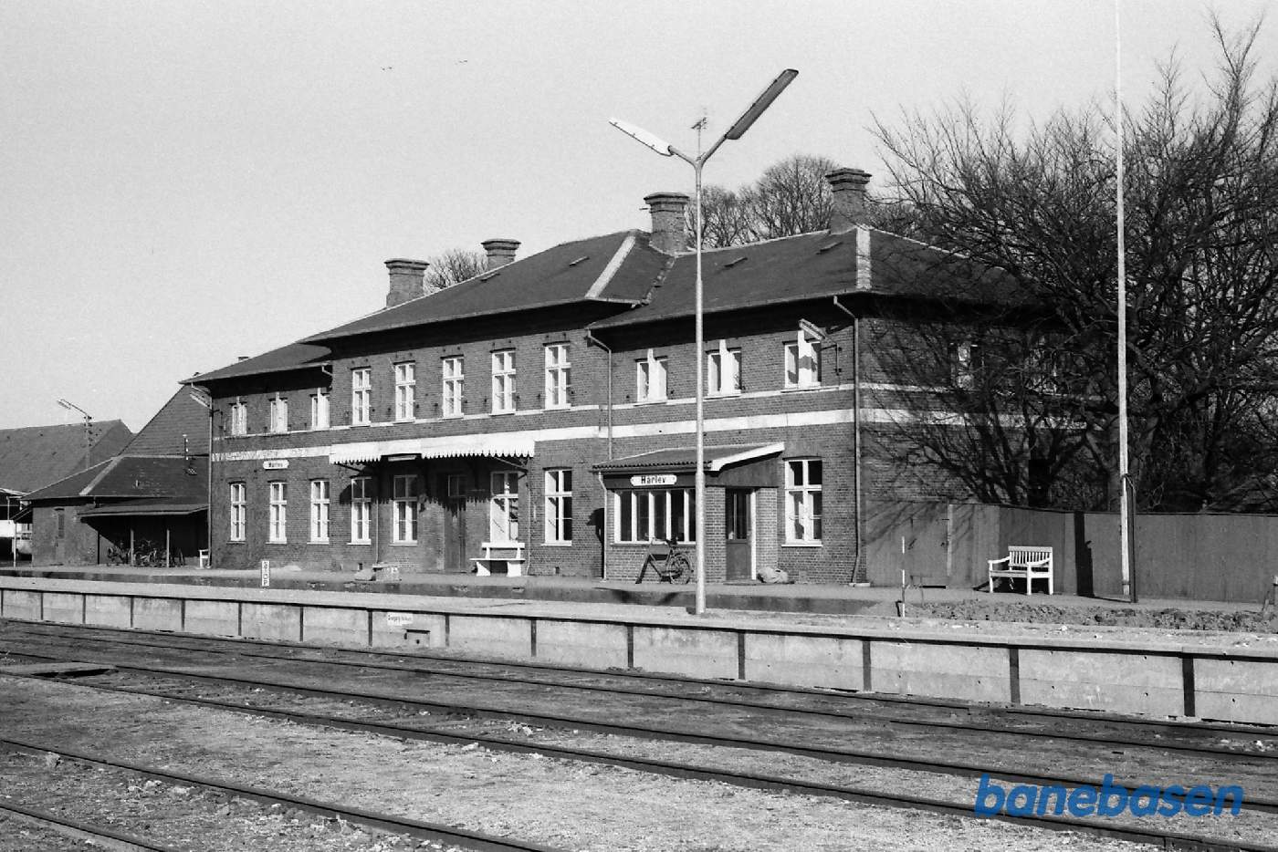 Station fra perronen Station fra perronen