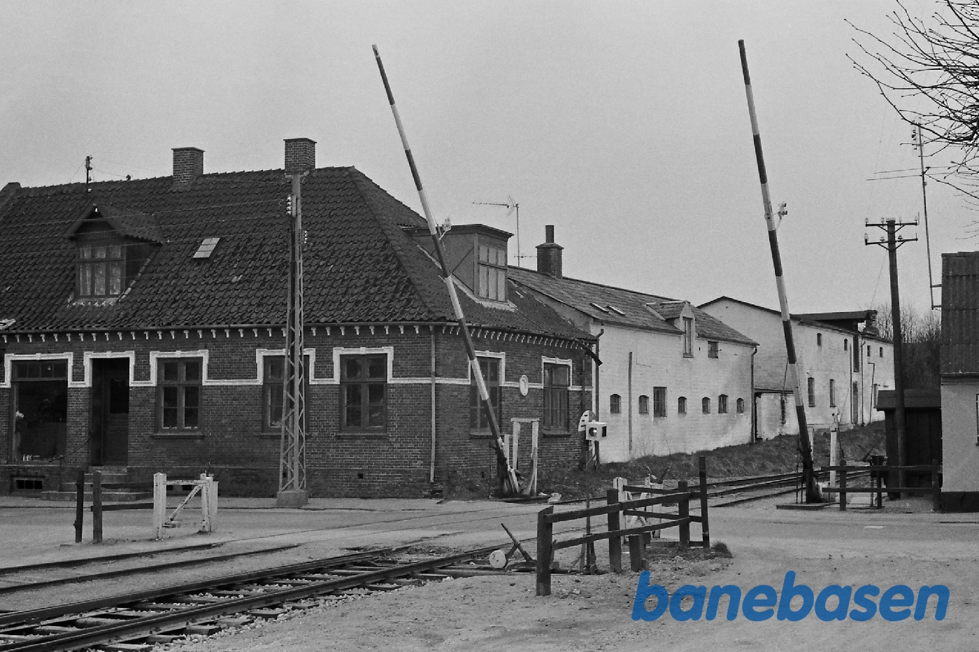 Bomme over hovedgaden Bomme over hovedgaden