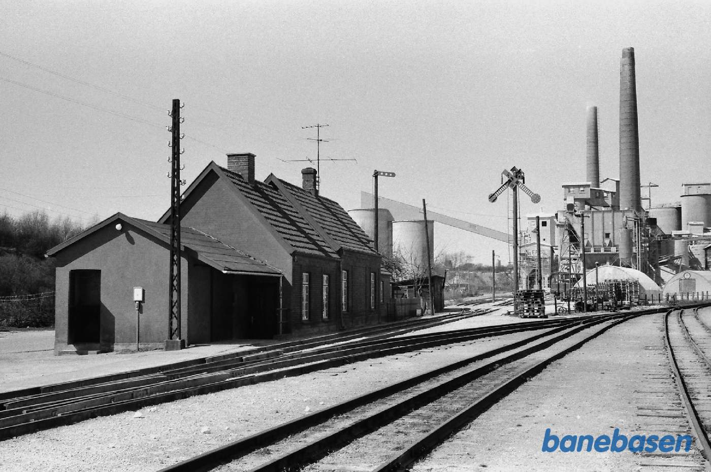 Station fra perronsiden