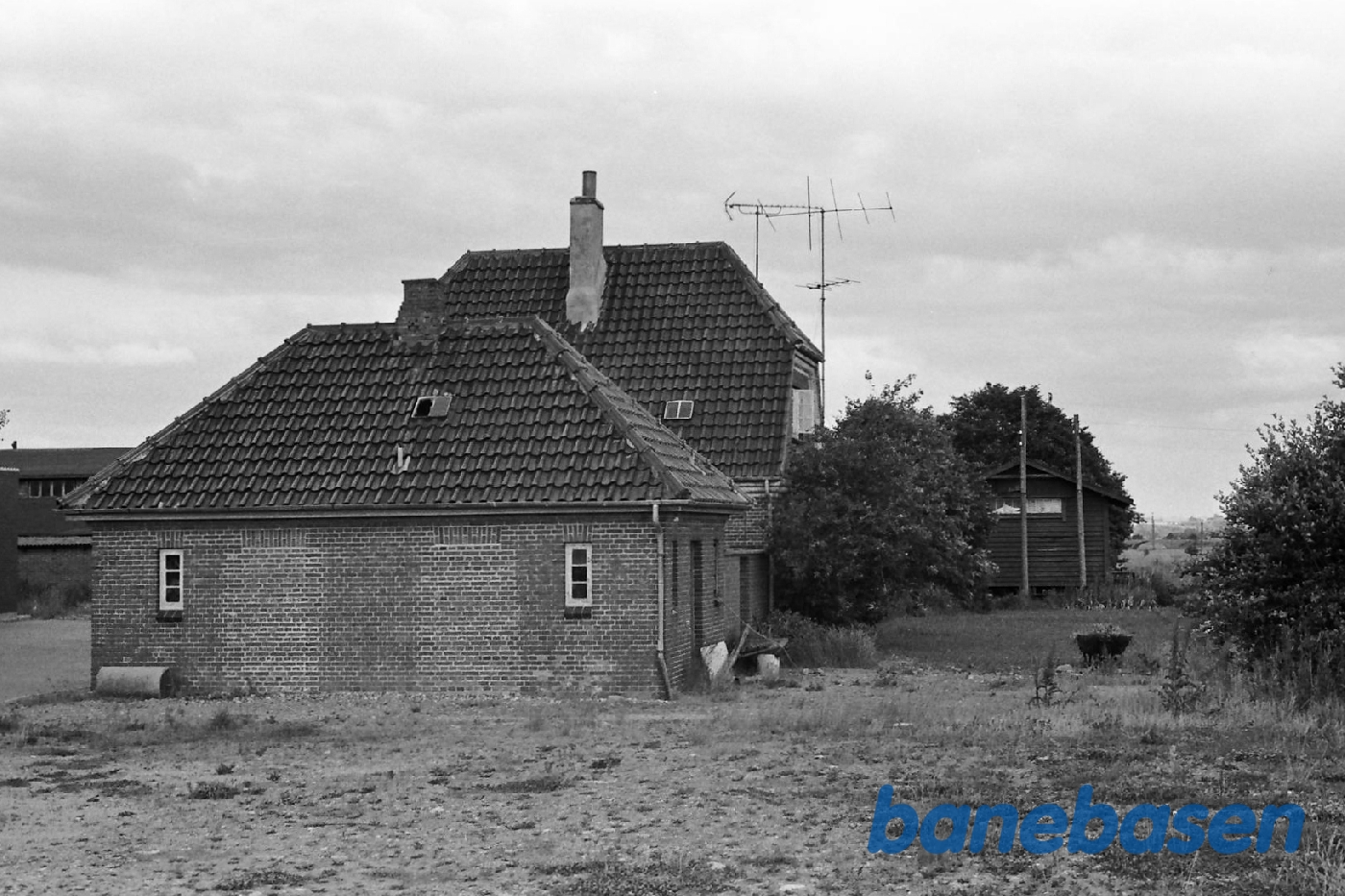 Stationen fra perronen Stationen fra perronen