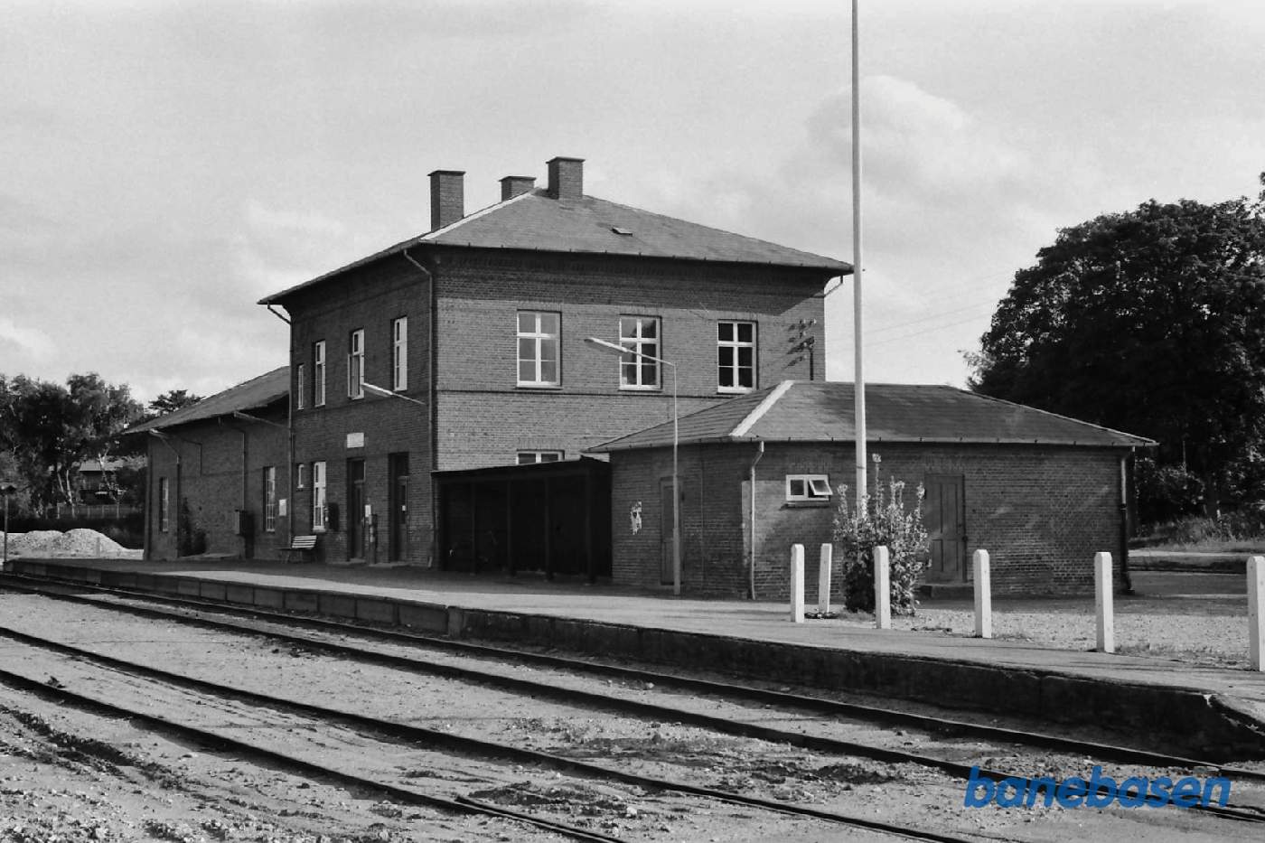 Stationen fra perron