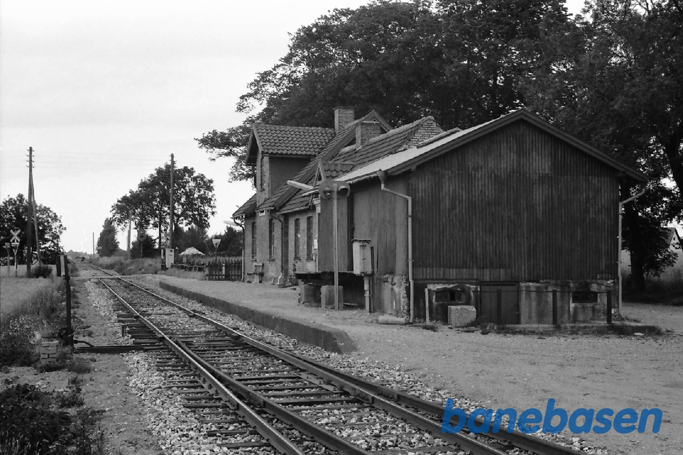Stationen fra perron Stationen fra perron