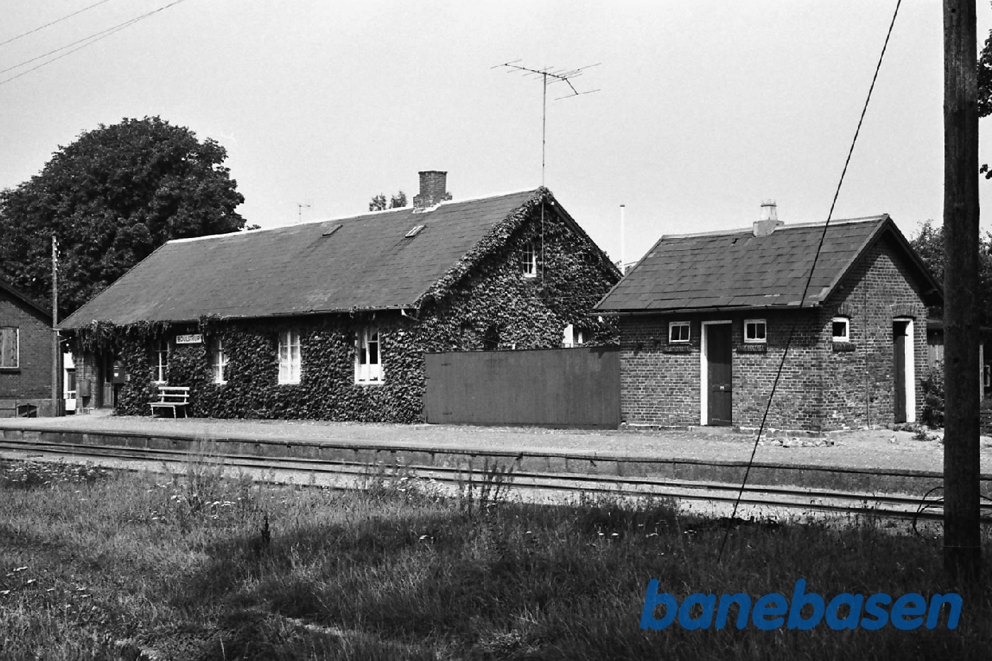 Stationen fra perron Stationen fra perron