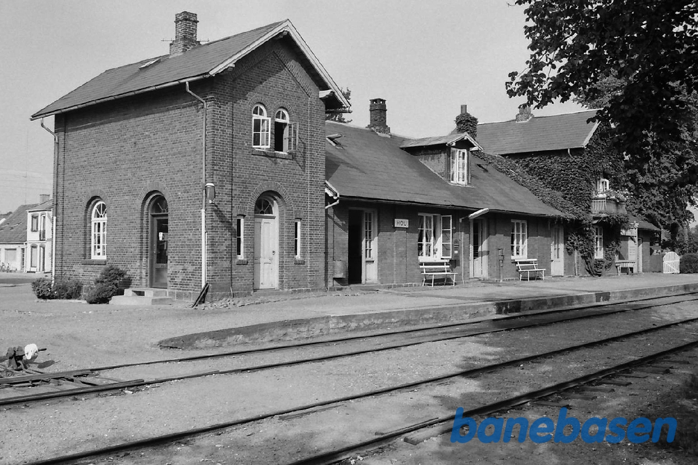 Stationen fra perron Stationen fra perron
