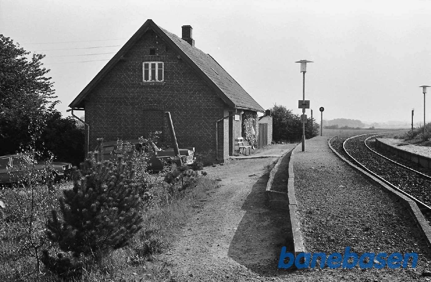 Stationen fra perron Stationen fra perron