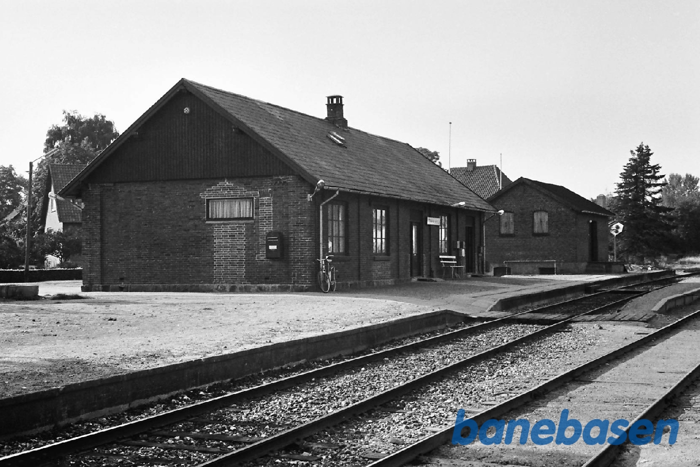 Stationen fra perron Stationen fra perron