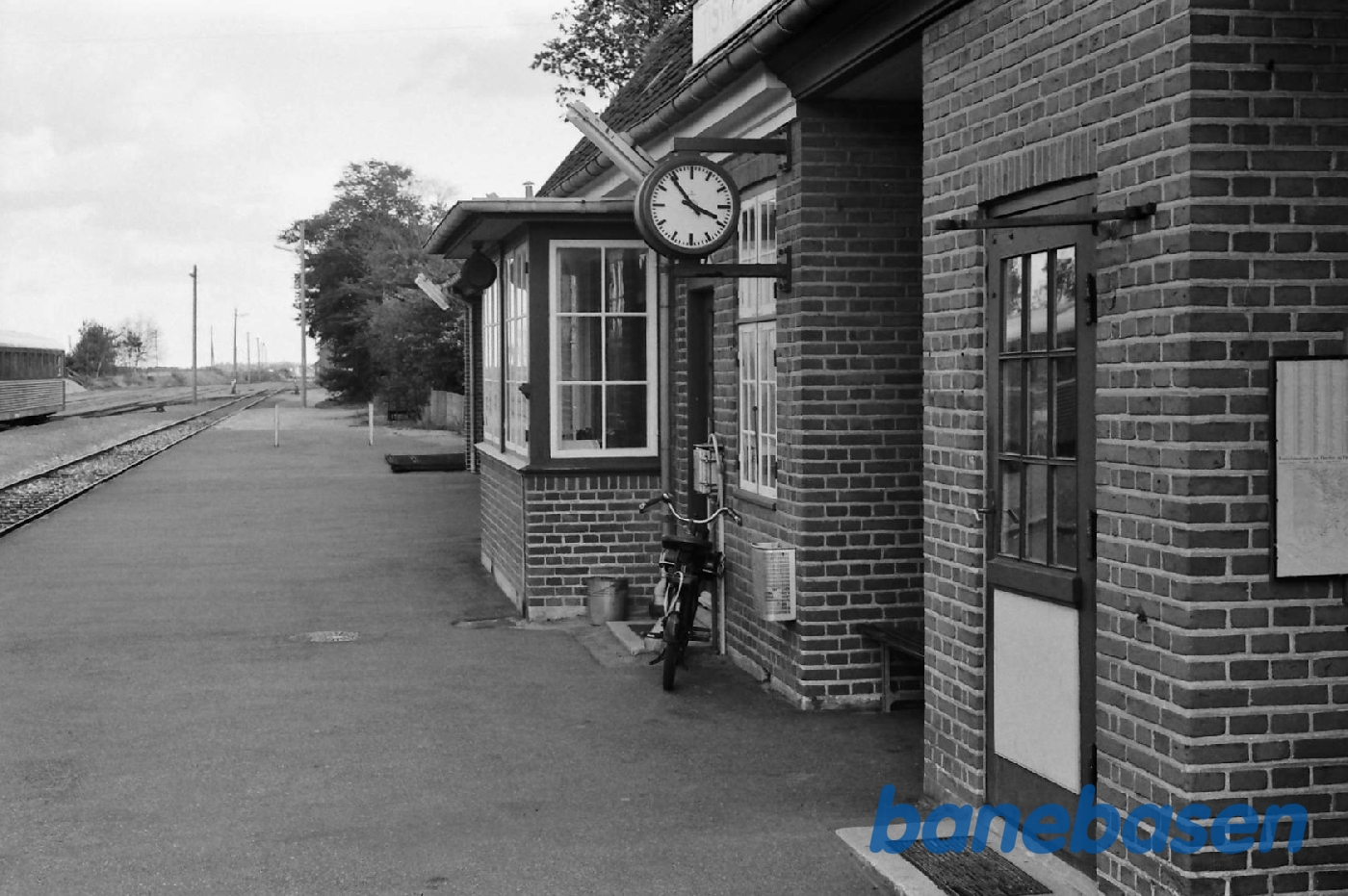 Stationen fra perron Stationen fra perron