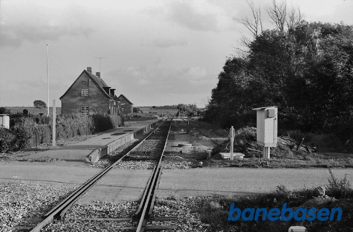 Stationen. Indk fra Tisvildeleje Stationen. Indk fra Tisvildeleje