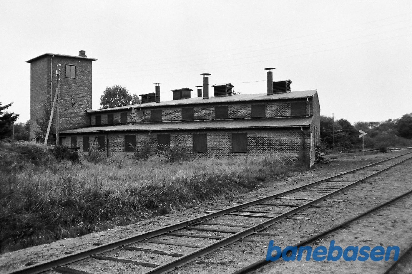 Remise. Bagside Remise. Bagside